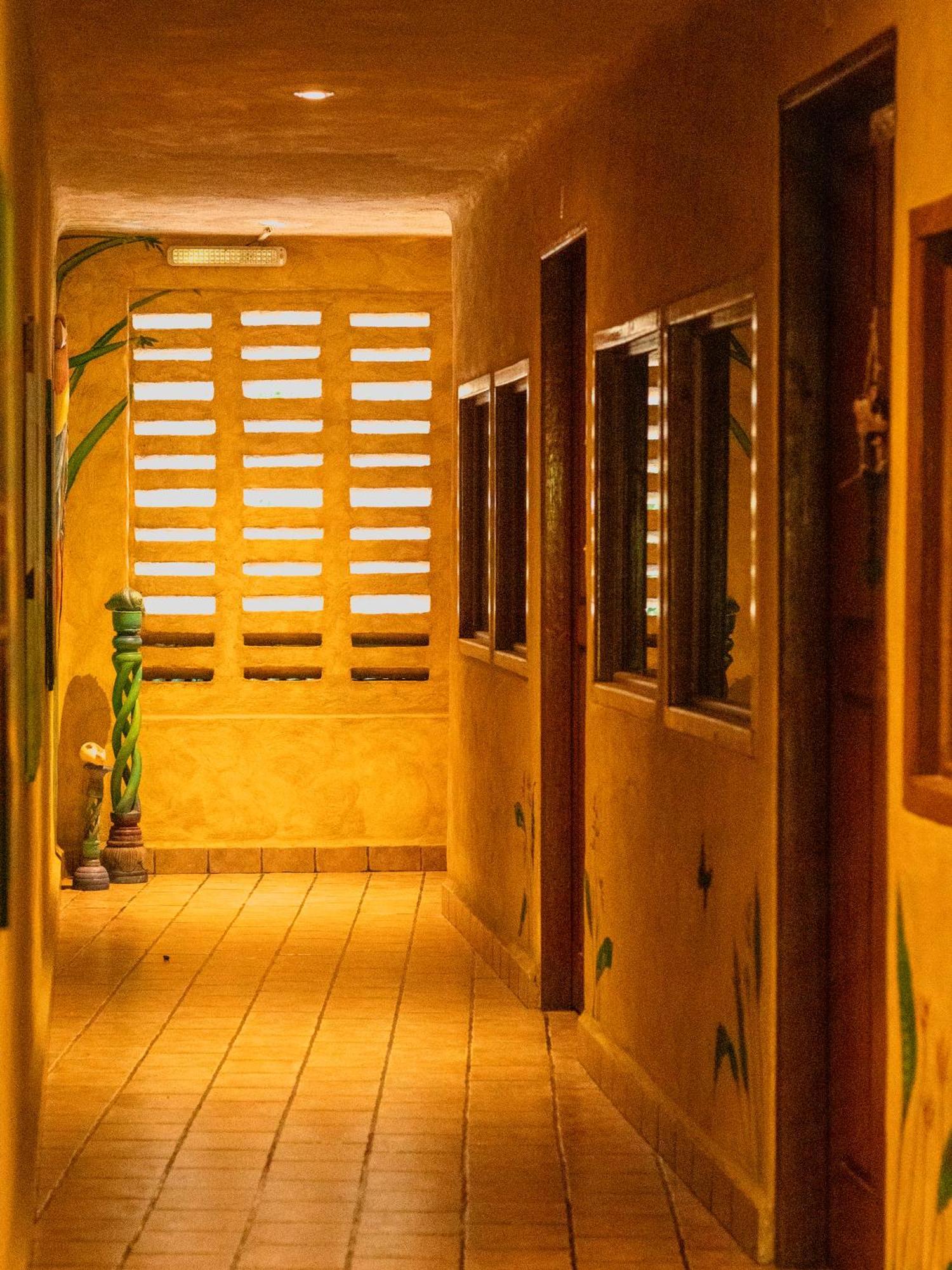 El Sano Banano Beachside Hotel Montezuma Exterior foto